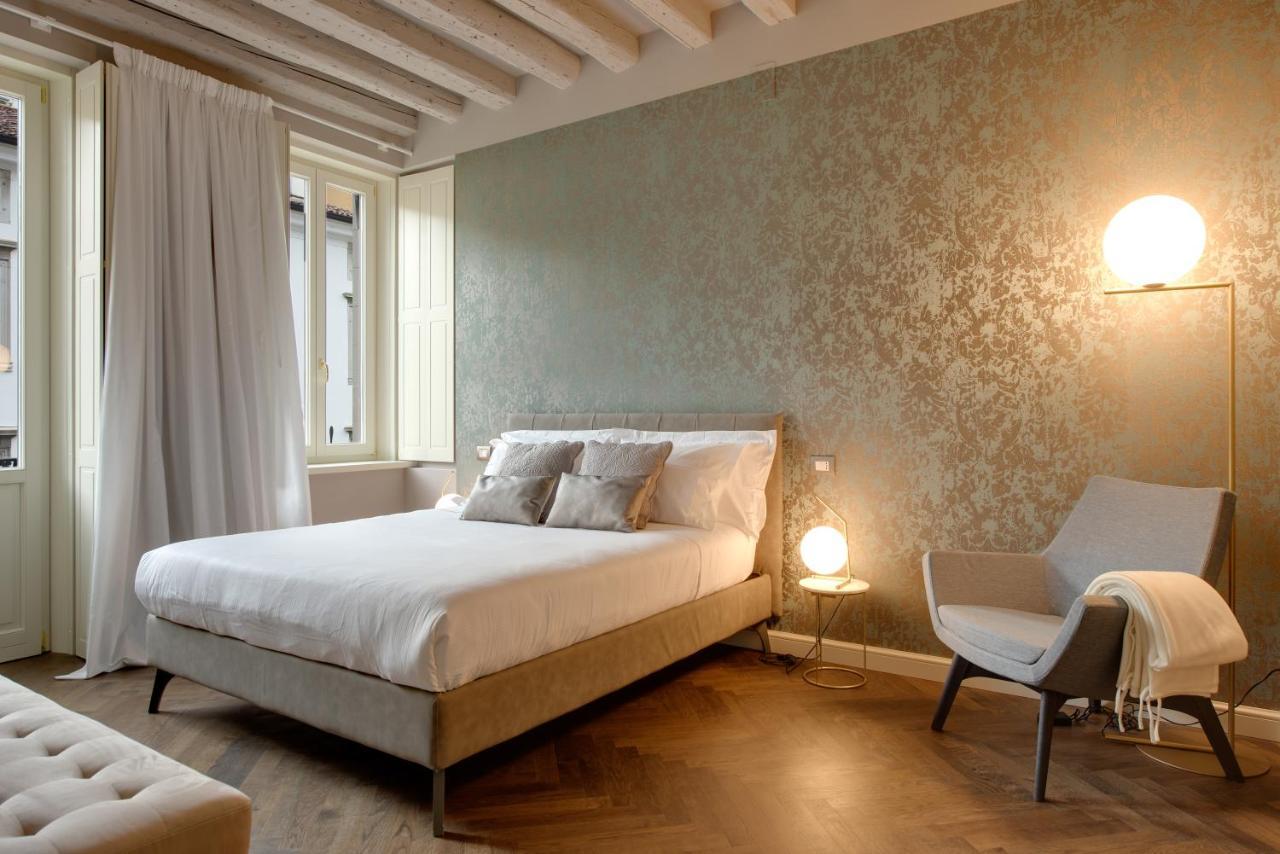 Mercatovecchio Luxury Apartments Udine Exteriör bild